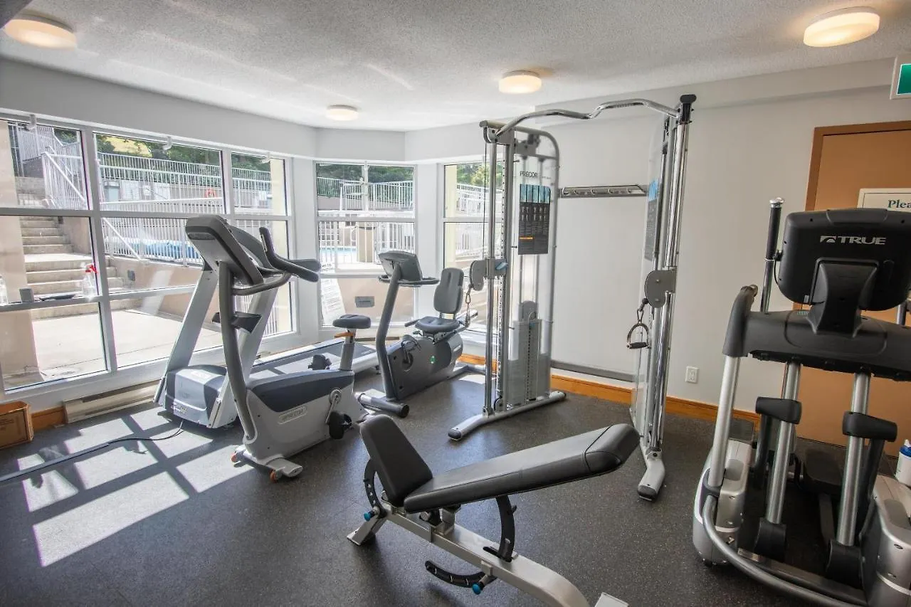 Apartment Woodrun 208 - Ski In Ski Out, Common Area Hot Tub & Pool, Fireplace Whistler Canada